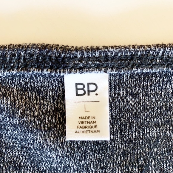 Nordstrom BP Long Sleeve V Neck Ruched Crop Top L - Picture 6 of 7